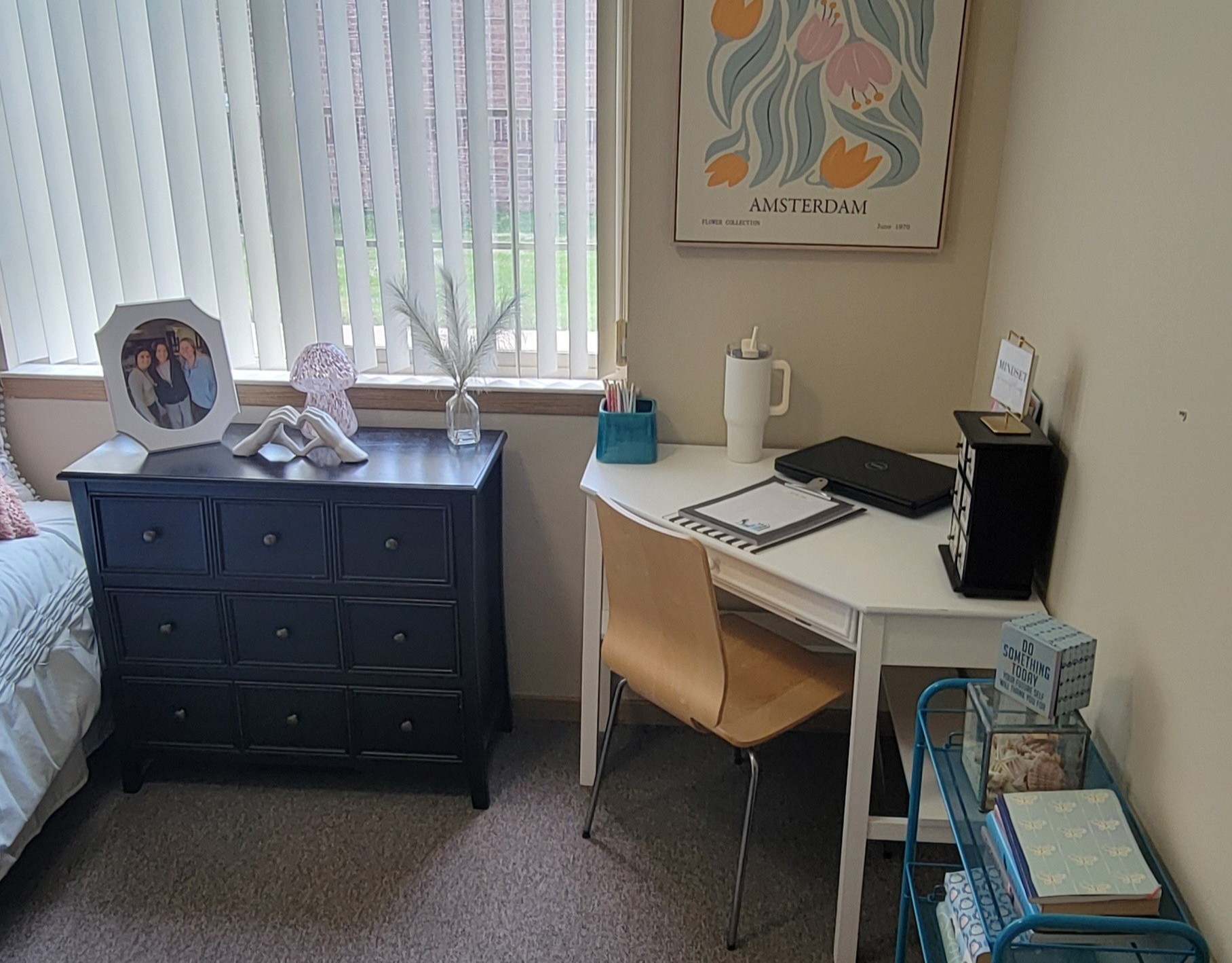 girls bedroom 2 25 edit